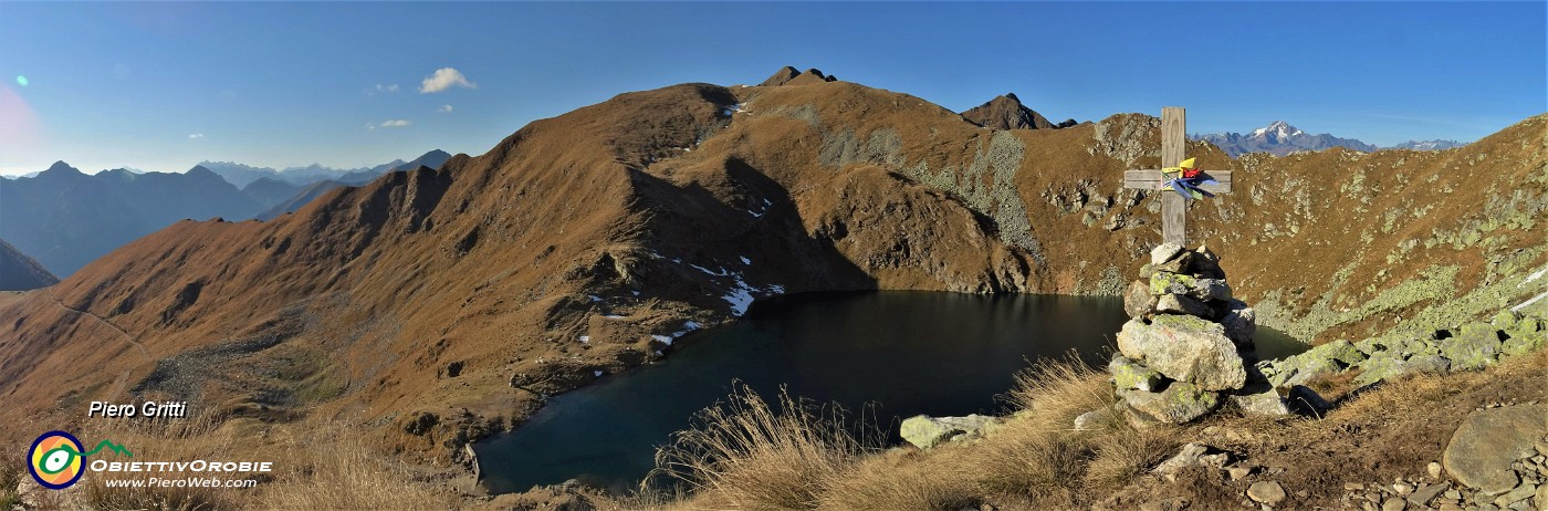 68 Vista spettacolare sul Lago Moro alla crocetta a ricordo .jpg